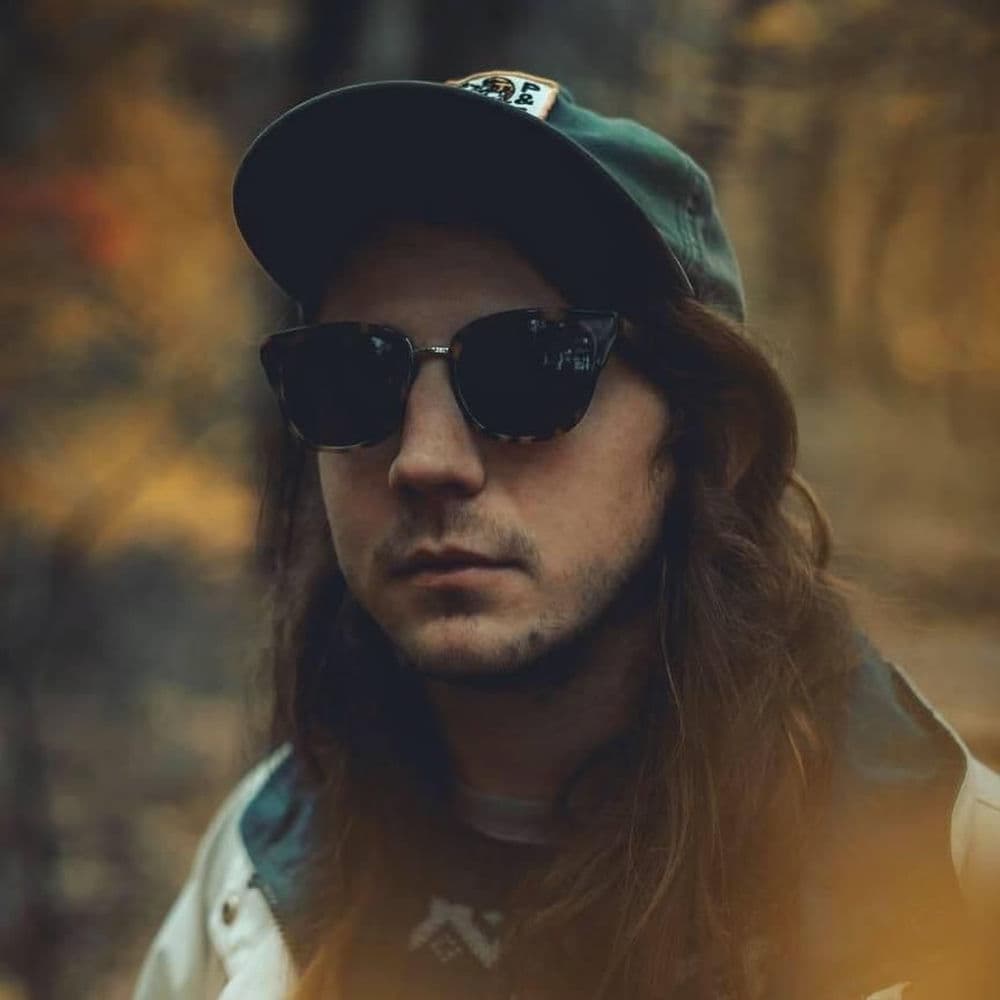 Tiedye Ky – Glitch