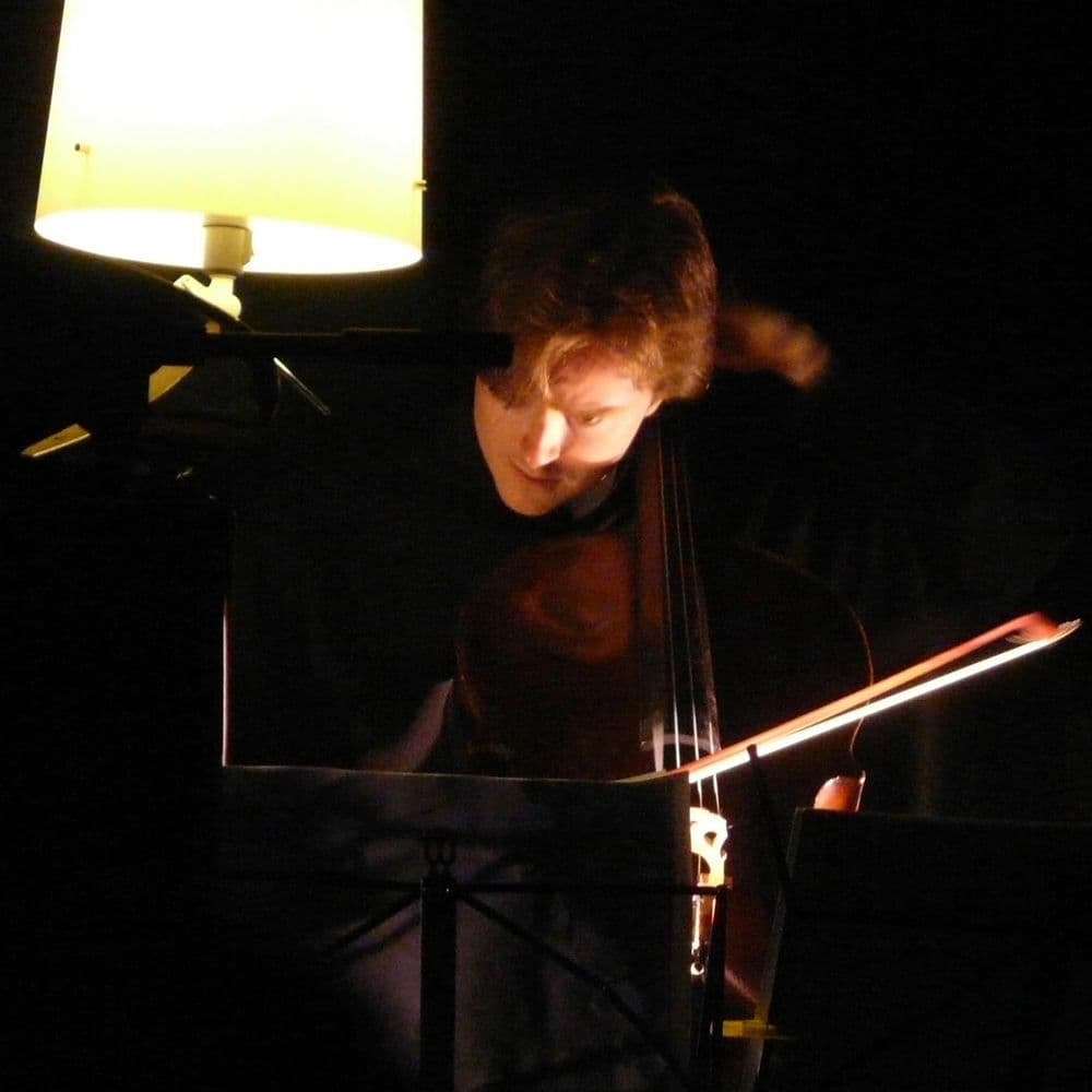 Oliver Coates – Pop