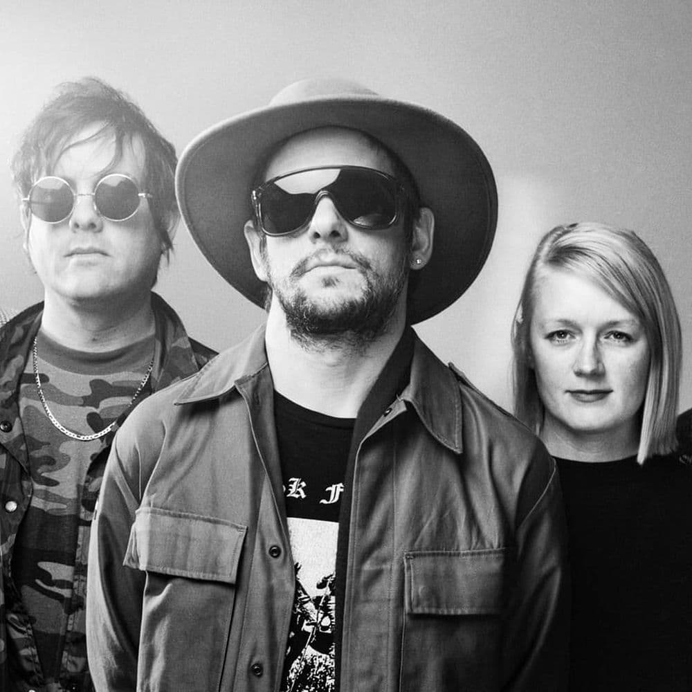 Ryan Davis & The Roadhouse Band – Indie Rock