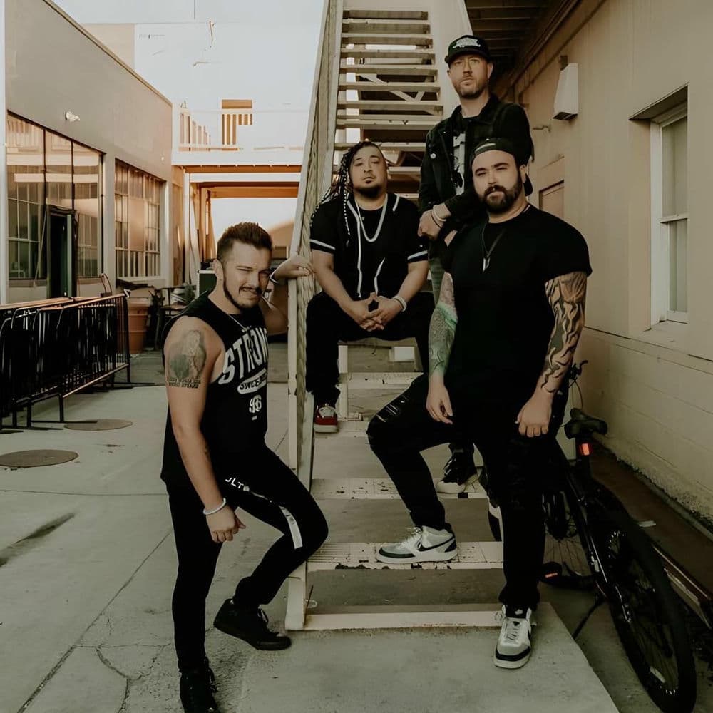 Kingdom Collapse – Rock