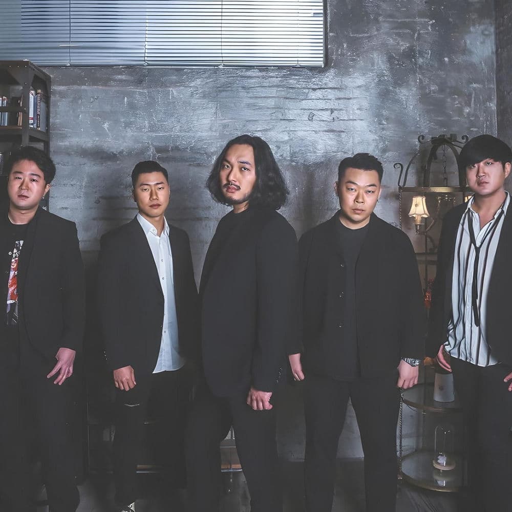 Broken Valentine – Asiatische Musik