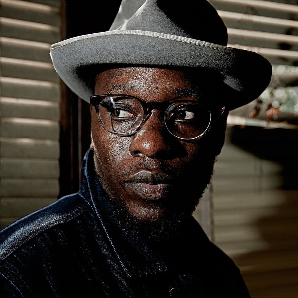JON MUQ – Singer-Songwriter