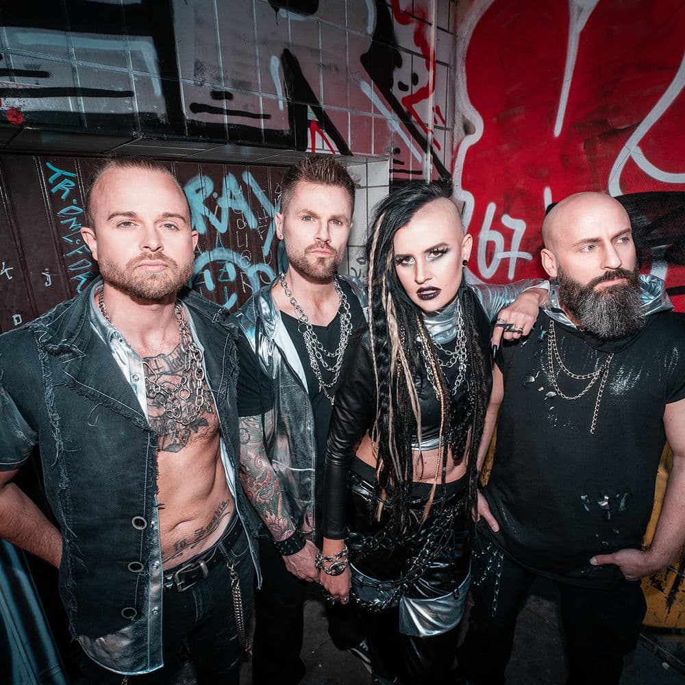 LEAGUE OF DISTORTION – Anna Brunner