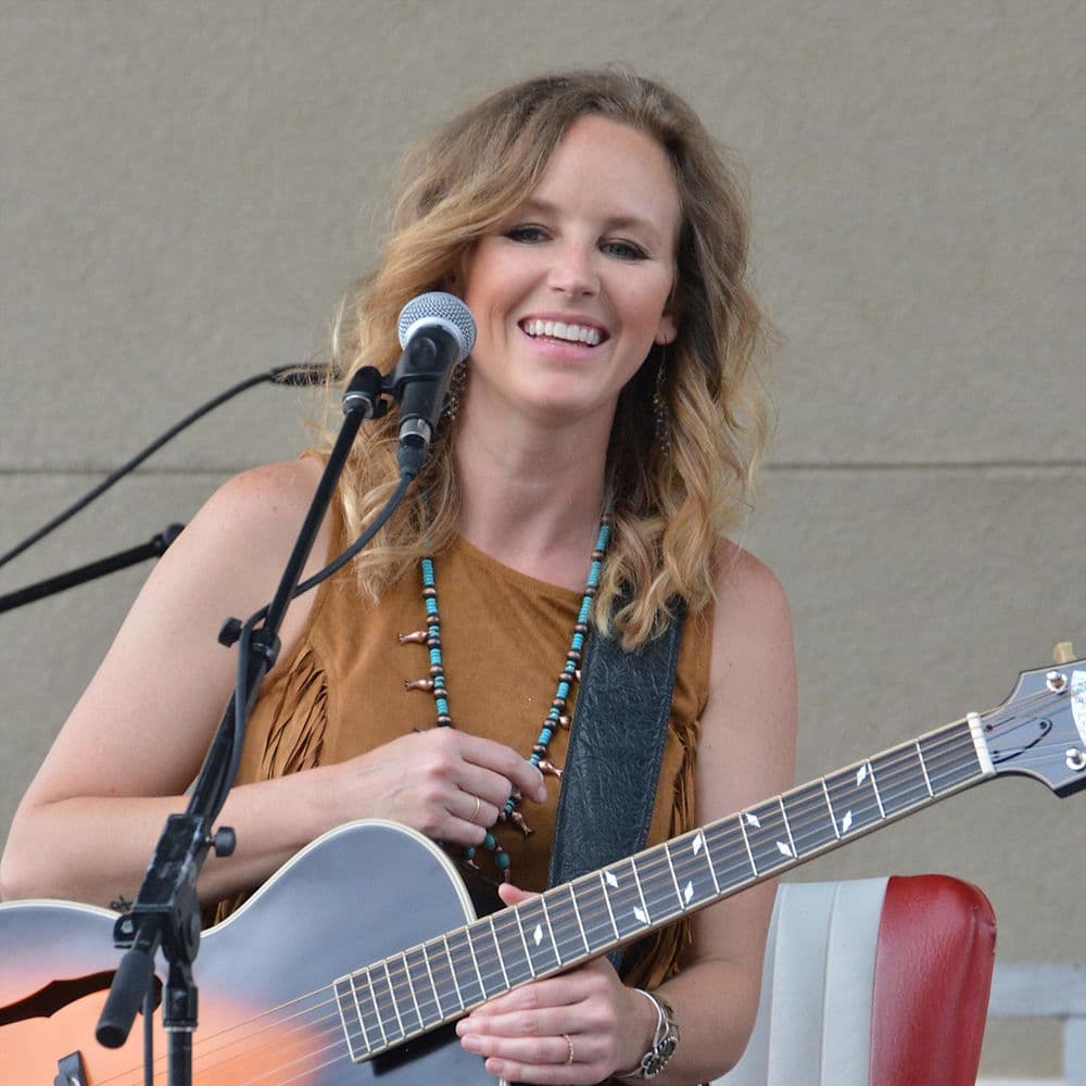 Kristen Kelly – Country