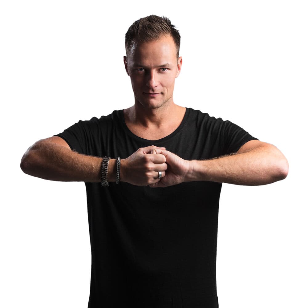Yves V – Slap House