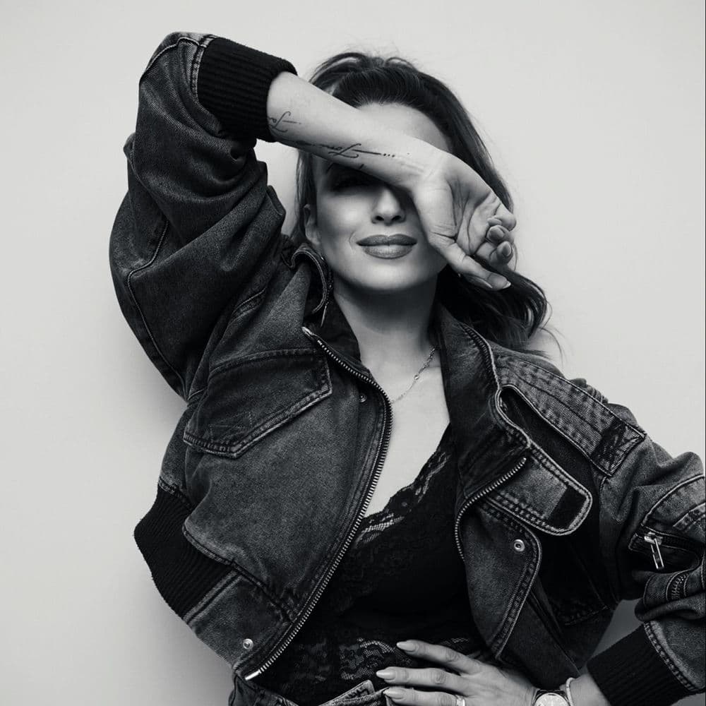 Nicole Da Silva – Dance