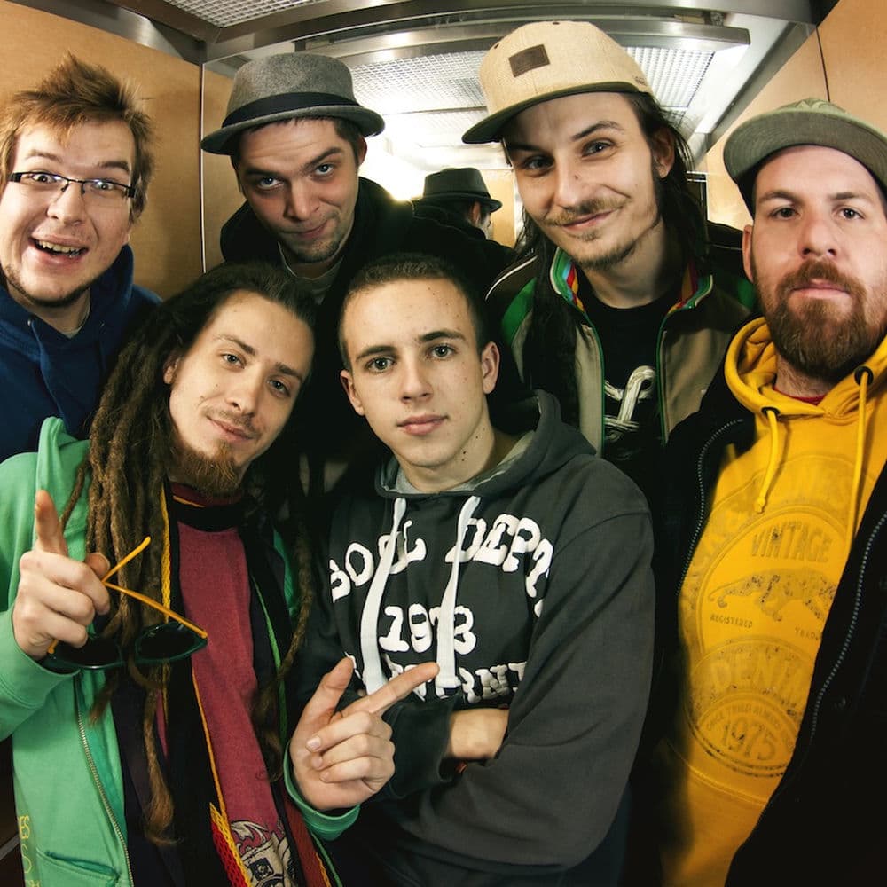Medial Banana – Pop