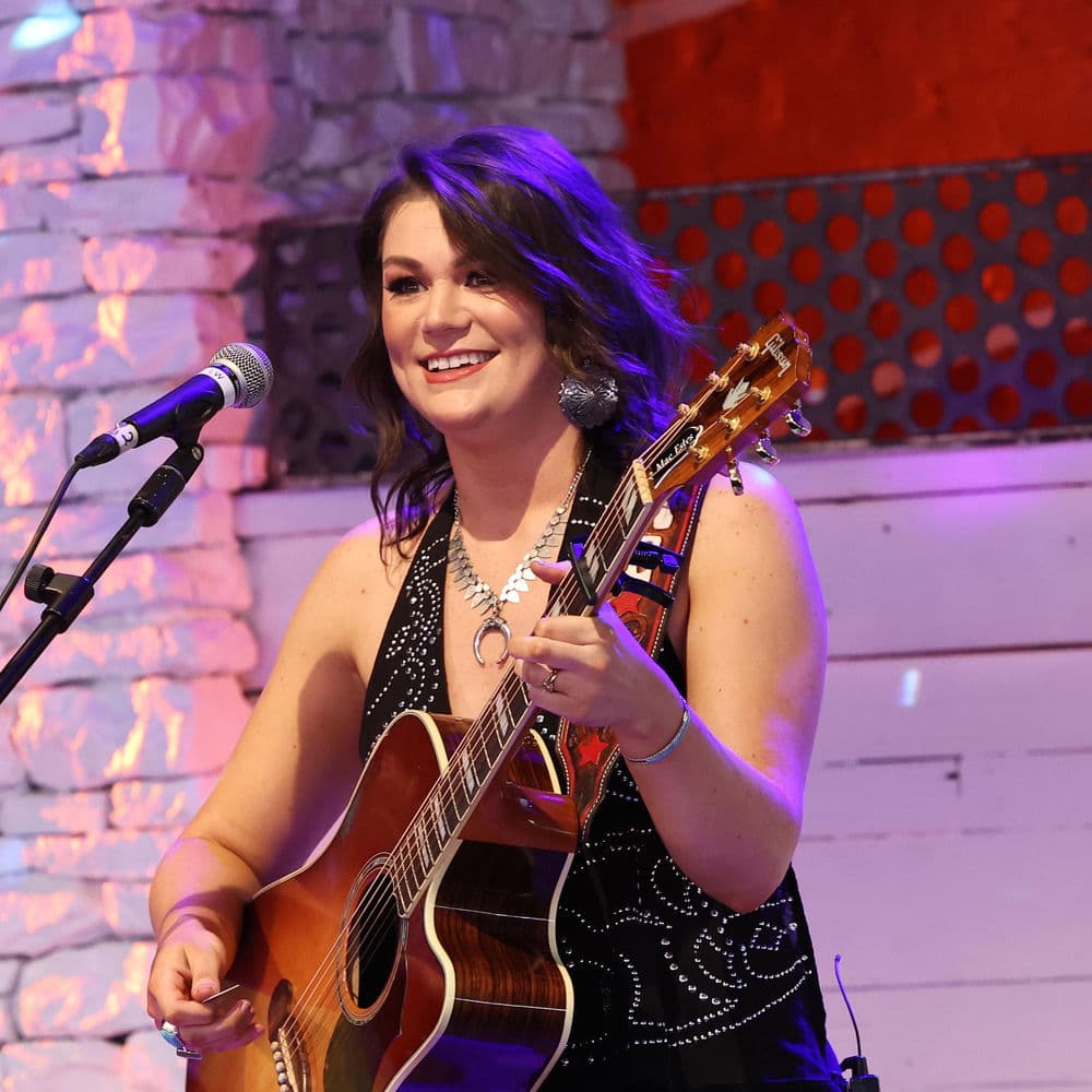 Mae Estes – Country