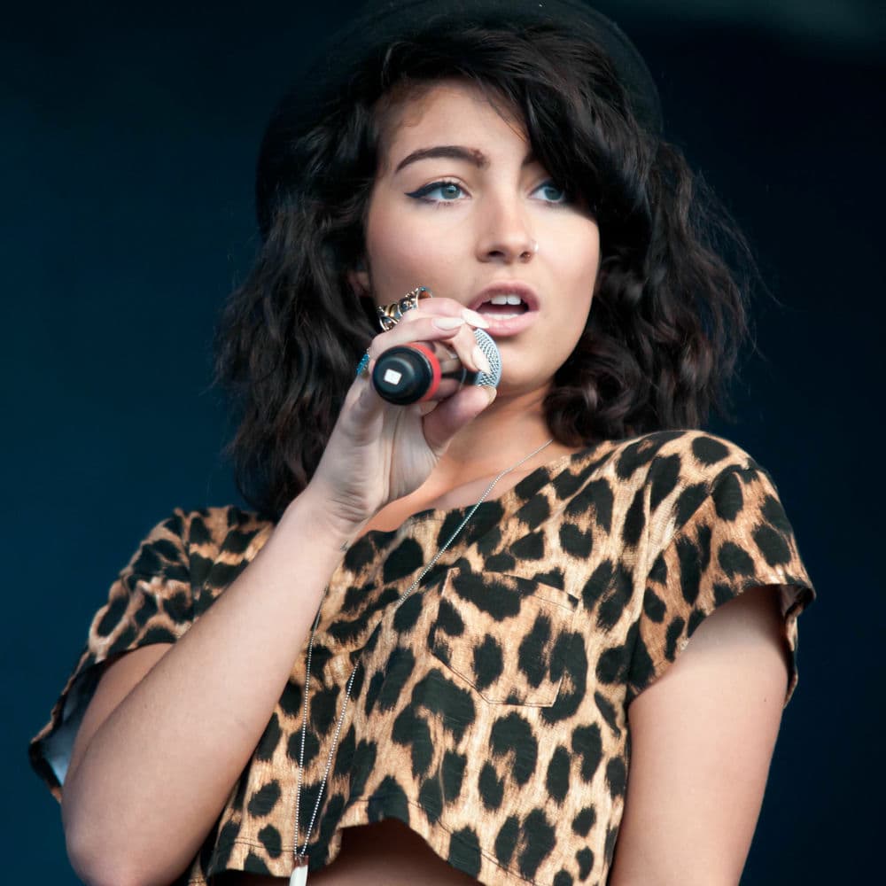 Yasmin – Electro