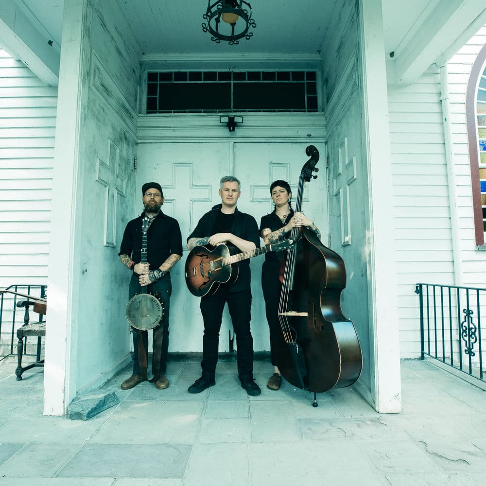 THE DEVIL MAKES THREE – Folk