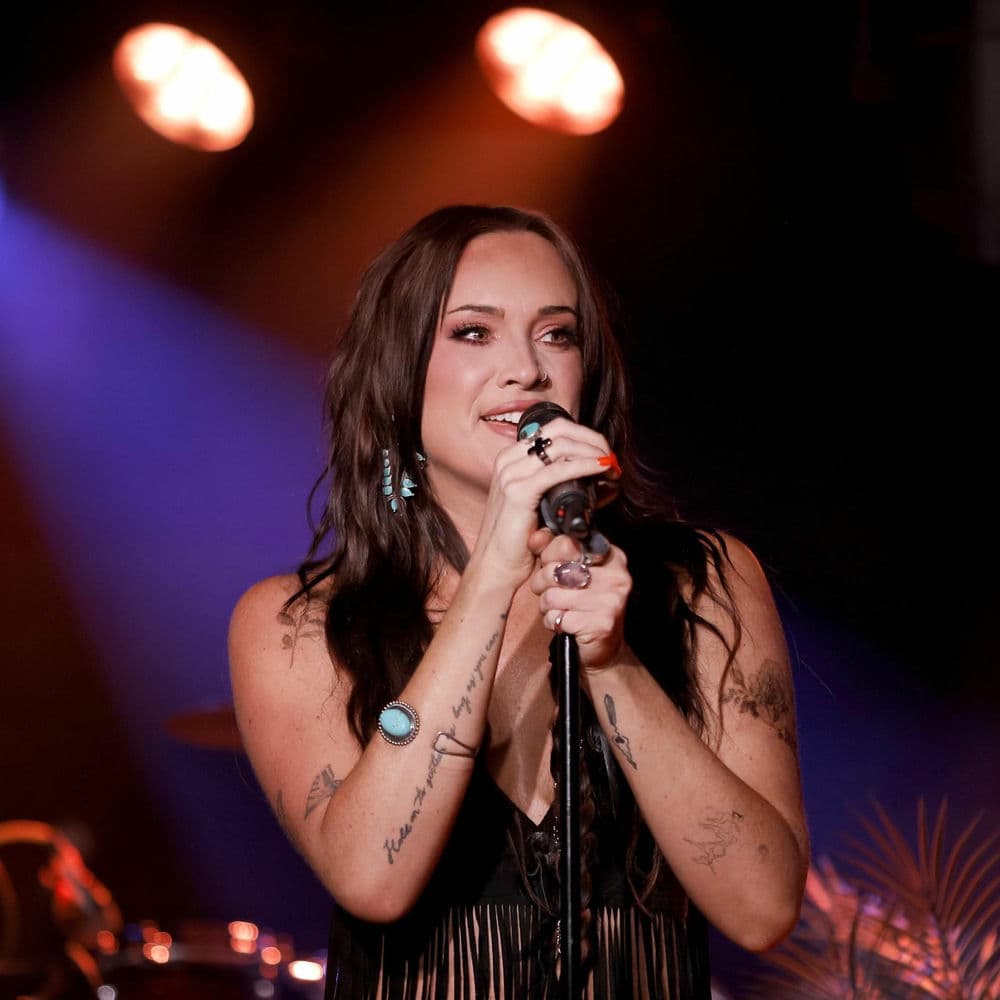 Sophia Scott β Country