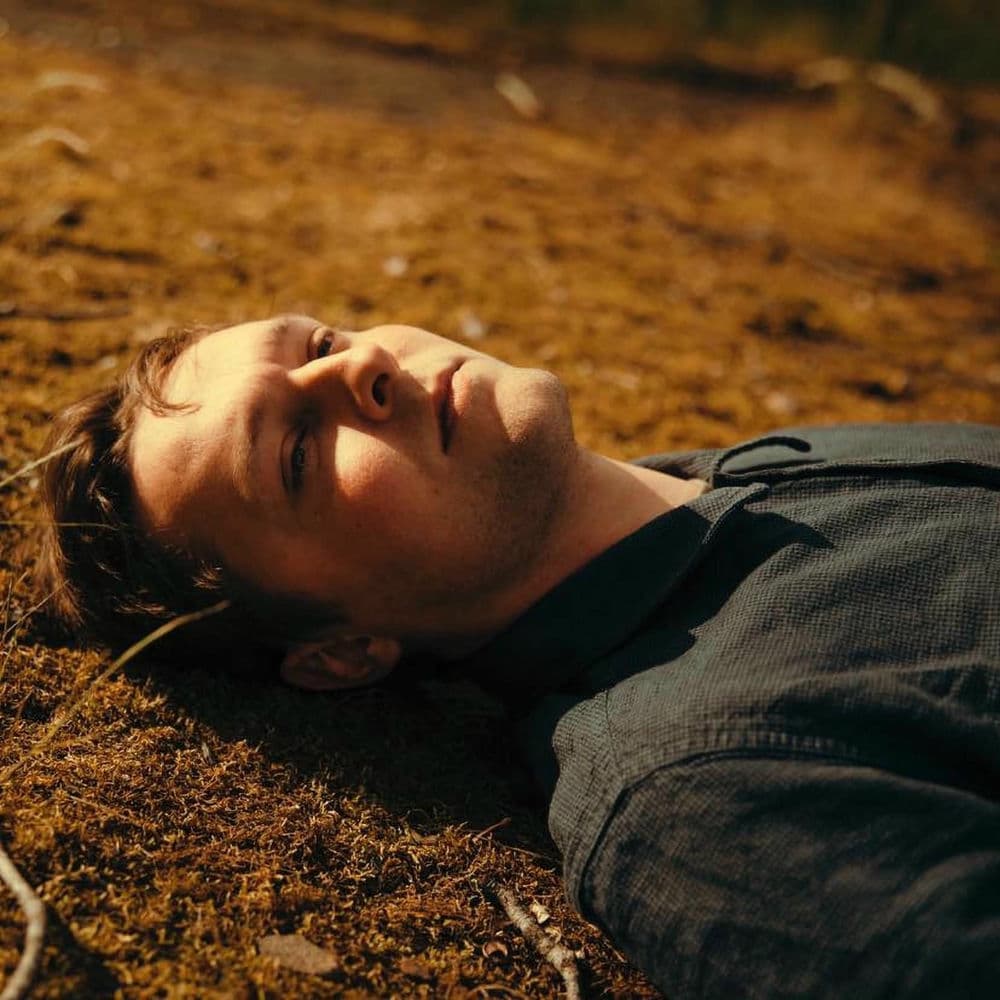 Joshua Burnside – Singer-Songwriter