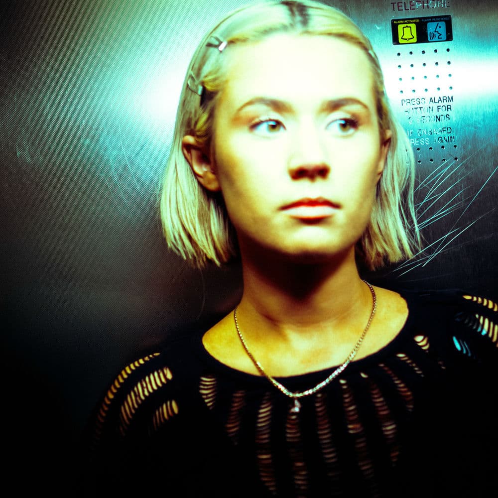 Hana Lili – Singer-Songwriter