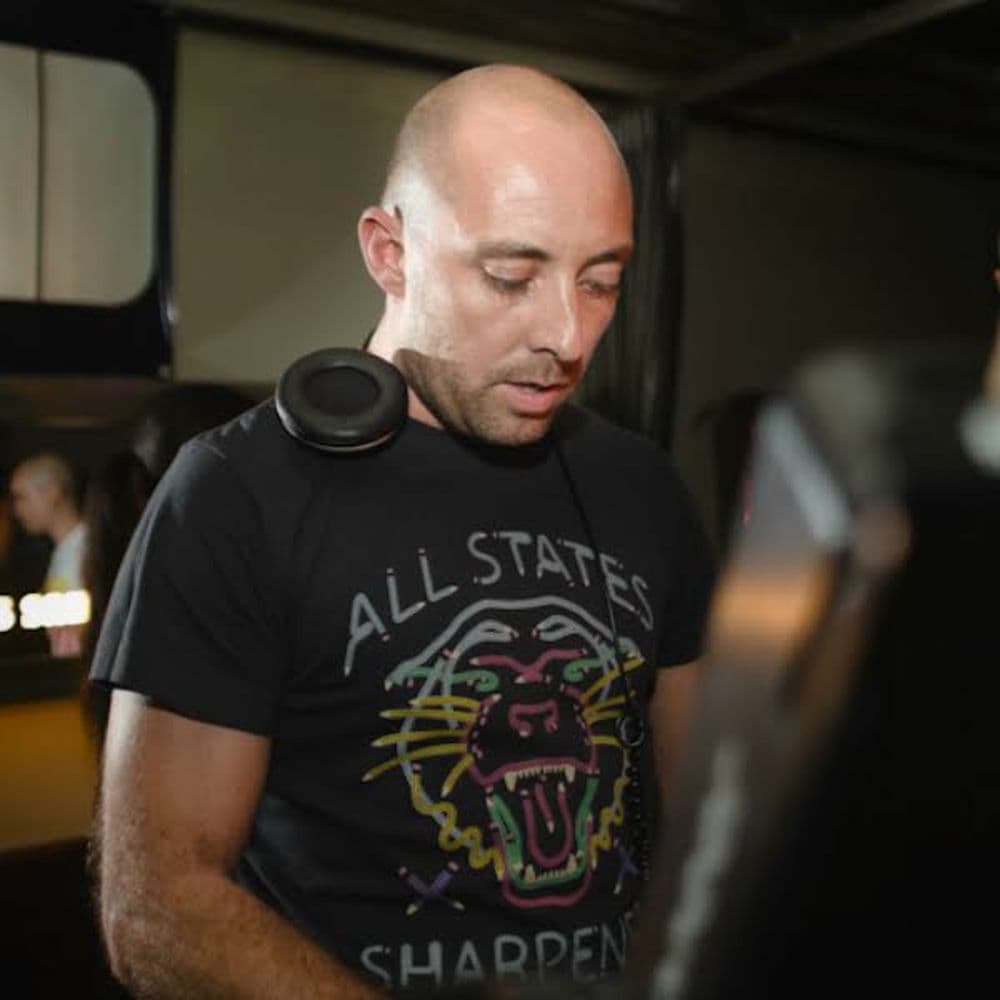 GROOVE ASSASSIN – Techno