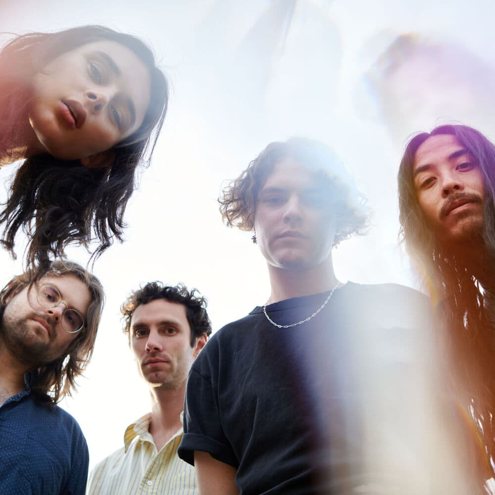 Gift – Indie Rock