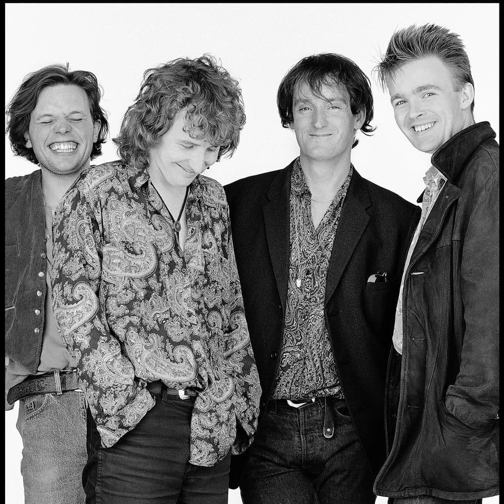 Something Happens – Pop Rock