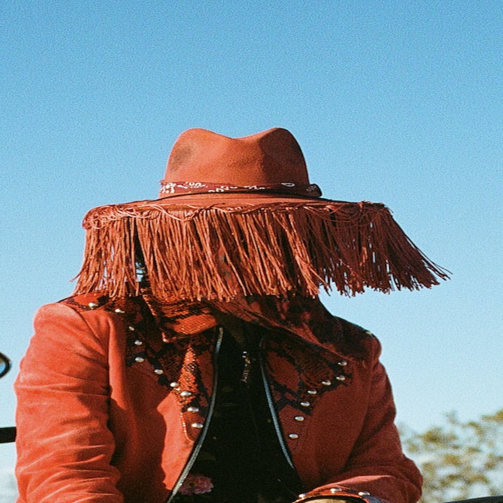 Red Leather – Alternative
