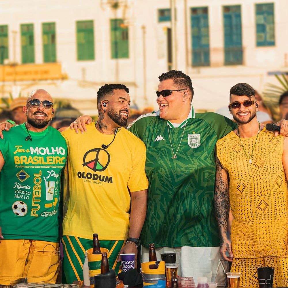 Grupo Menos é Mais – Latin