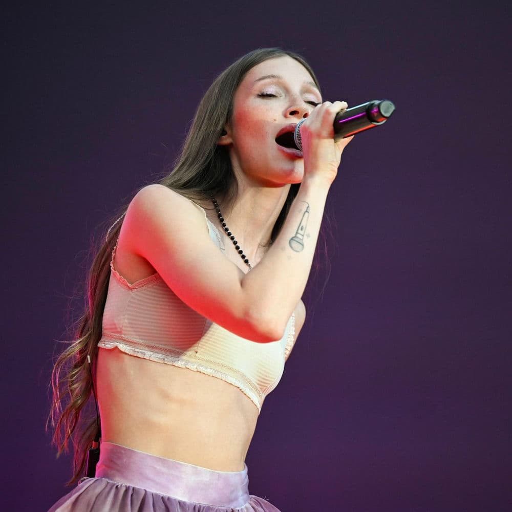 Yami Safdie – Latin Pop