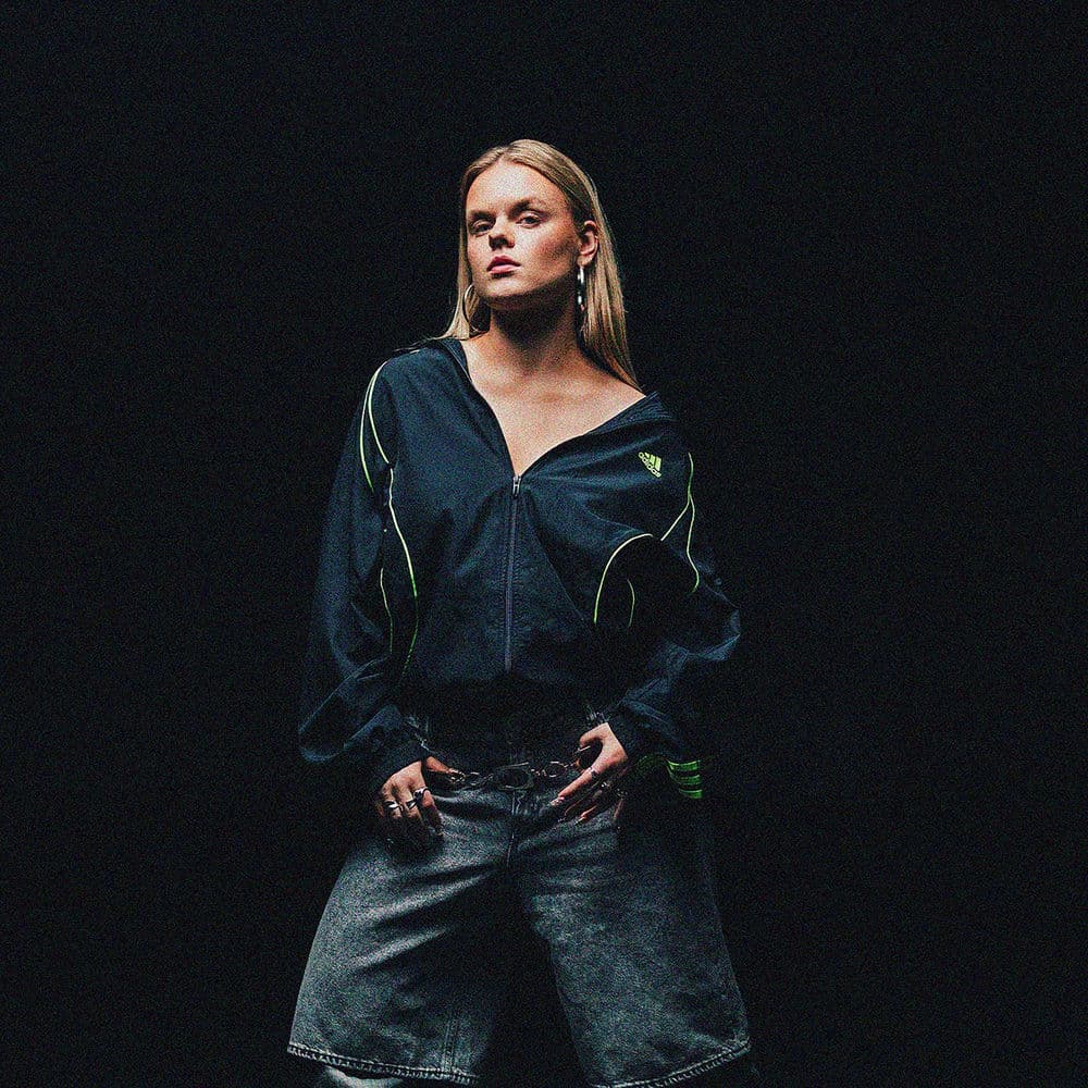 Karoline Mousing – Pop