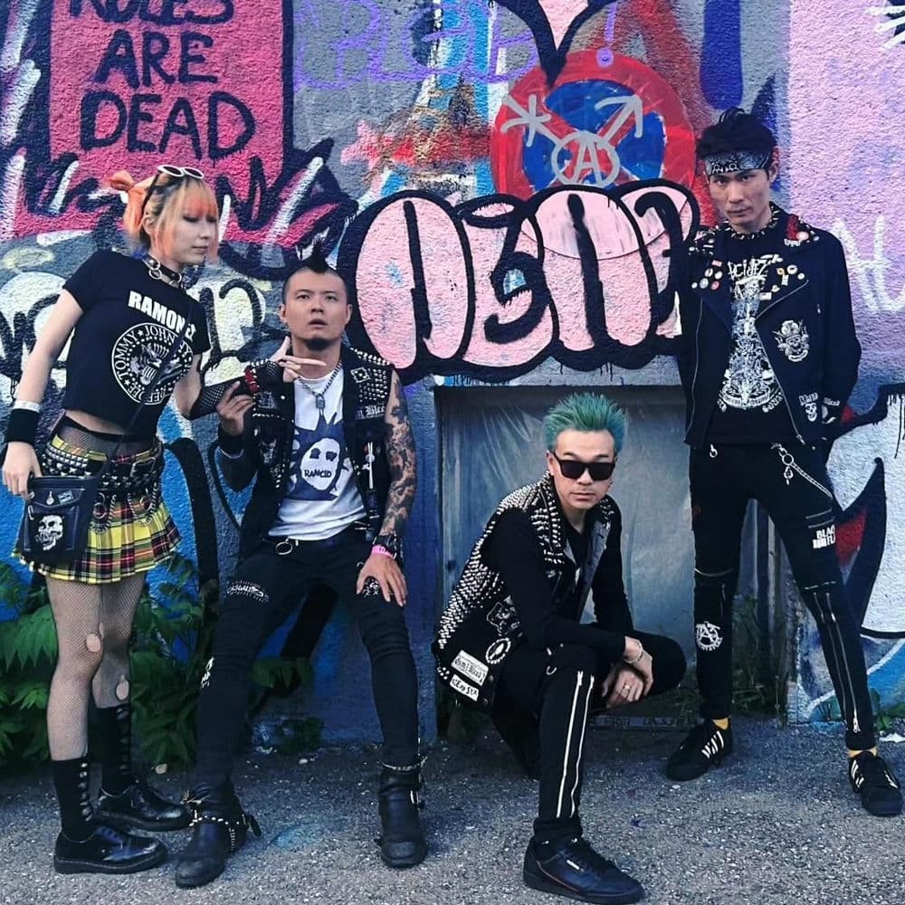 Gum Bleed – Indie Rock