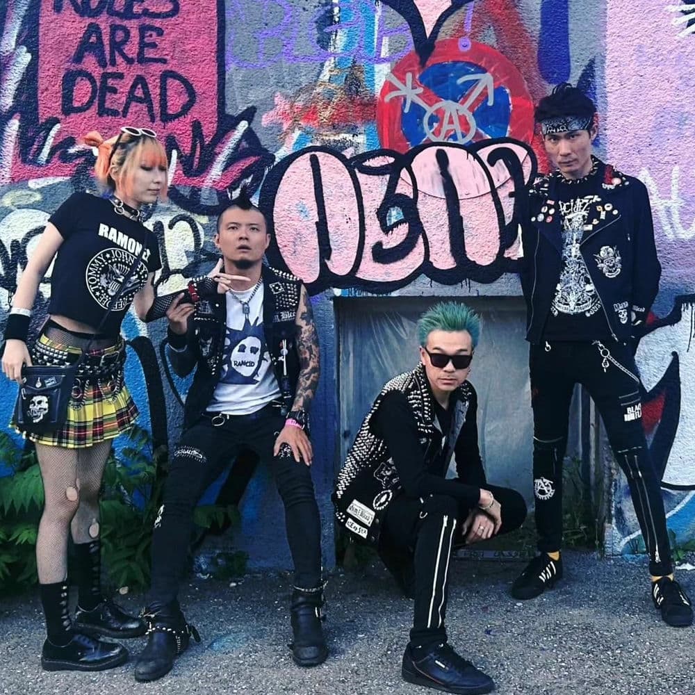 Gum Bleed – Indie Rock