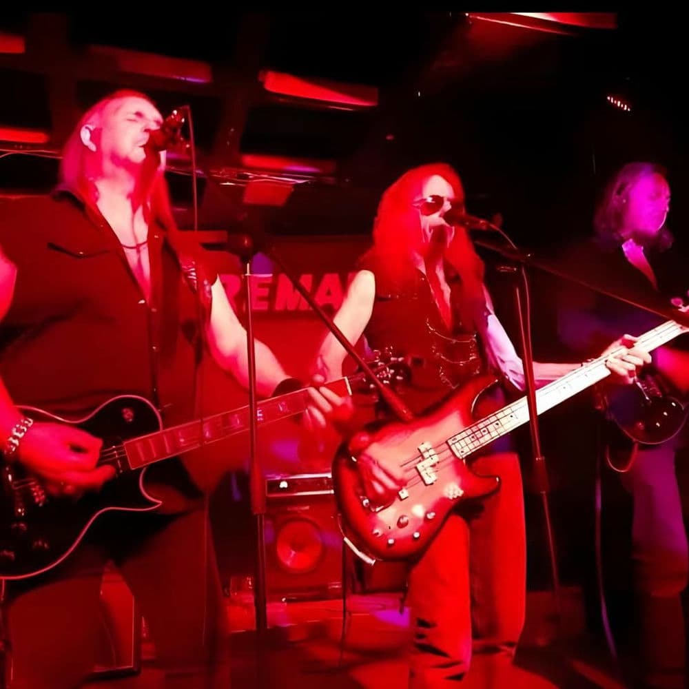 Burnt Out Wreck – Rock