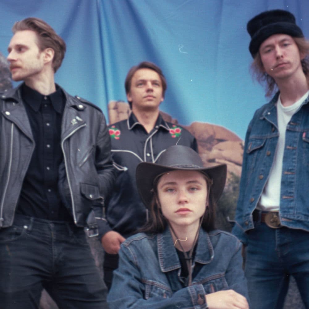 HOLY MOTORS – Alternative