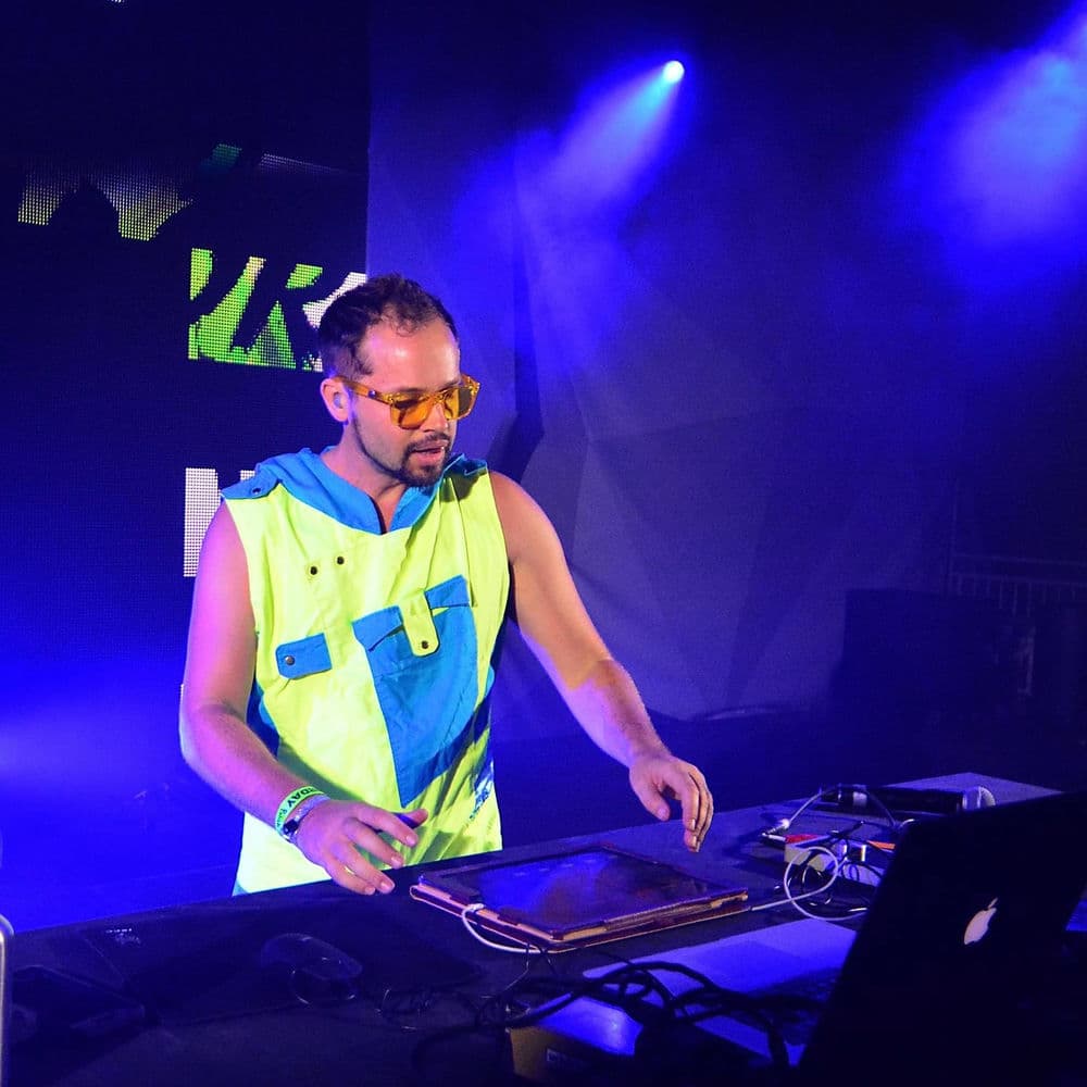 The Polish Ambassador – Electro