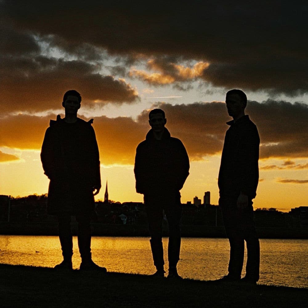 Real Lies – Electro