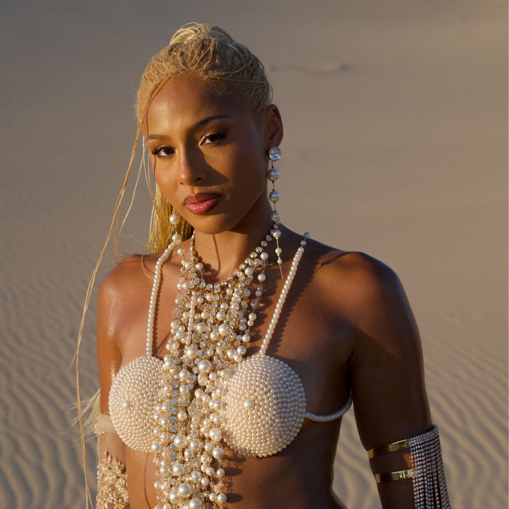 Tolou – World