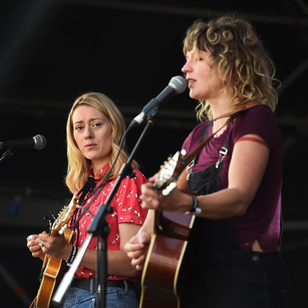 Sound of the Sirens – Folk