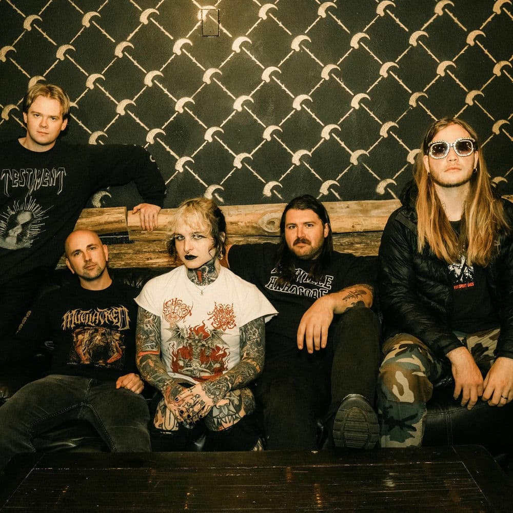 NO CURE – Heavy Metal
