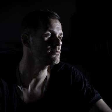 ADAM BEYER