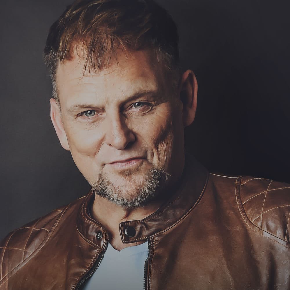 Steve Hofmeyr – Country