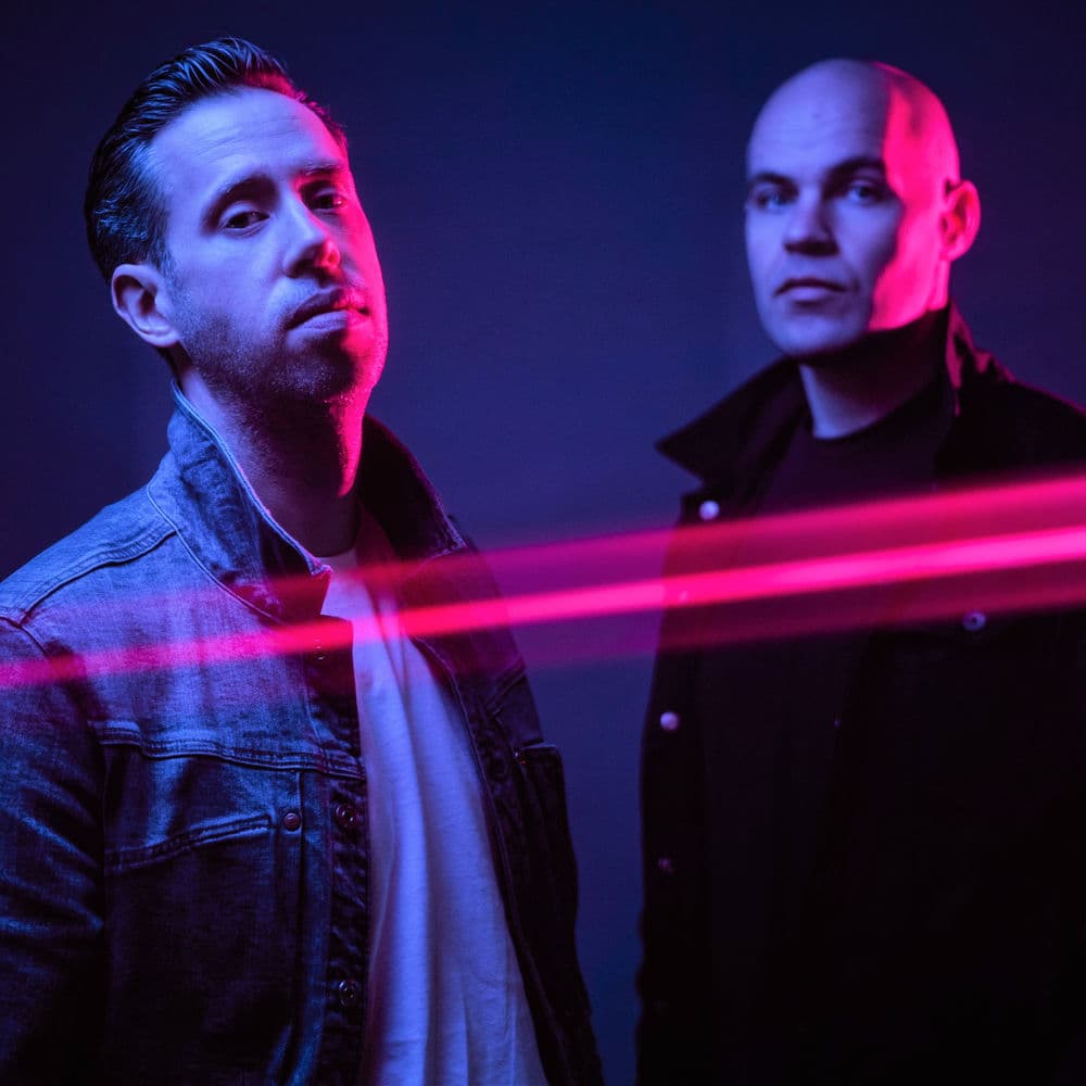 Mid Nite Life – Dance
