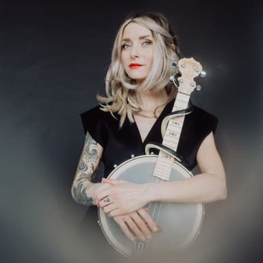 Sarah Lesch