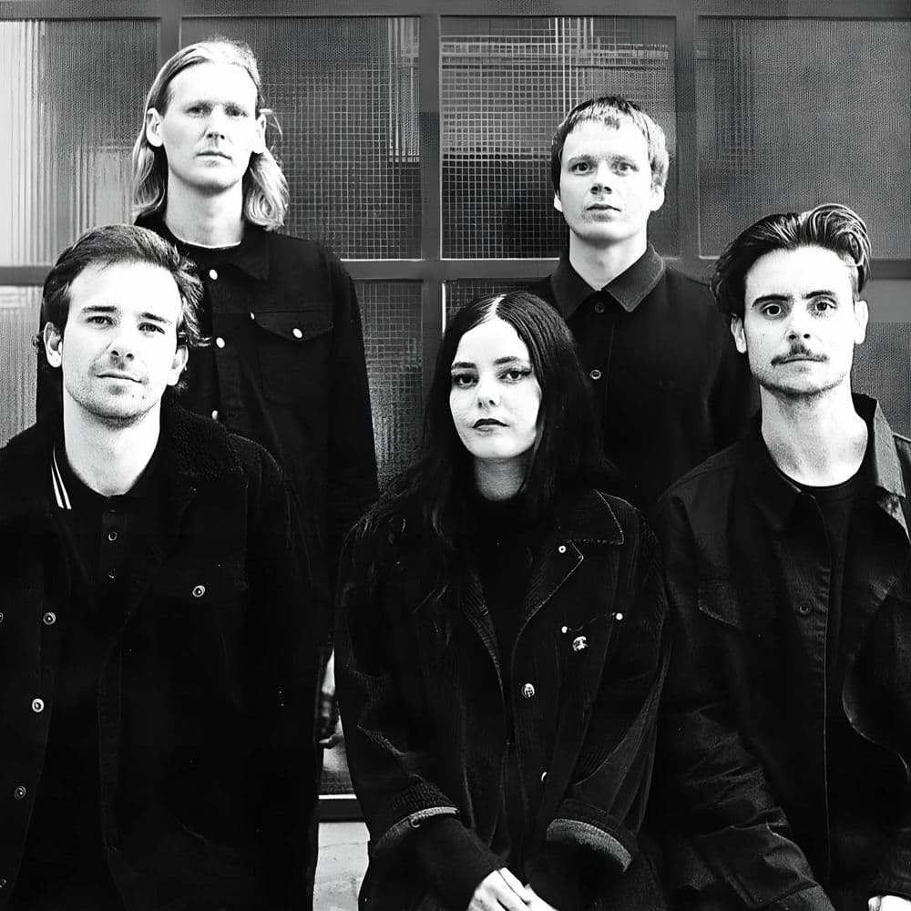Blind Girls – Emoviolence