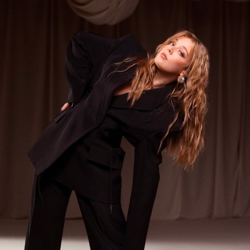 Becky Hill – Pop