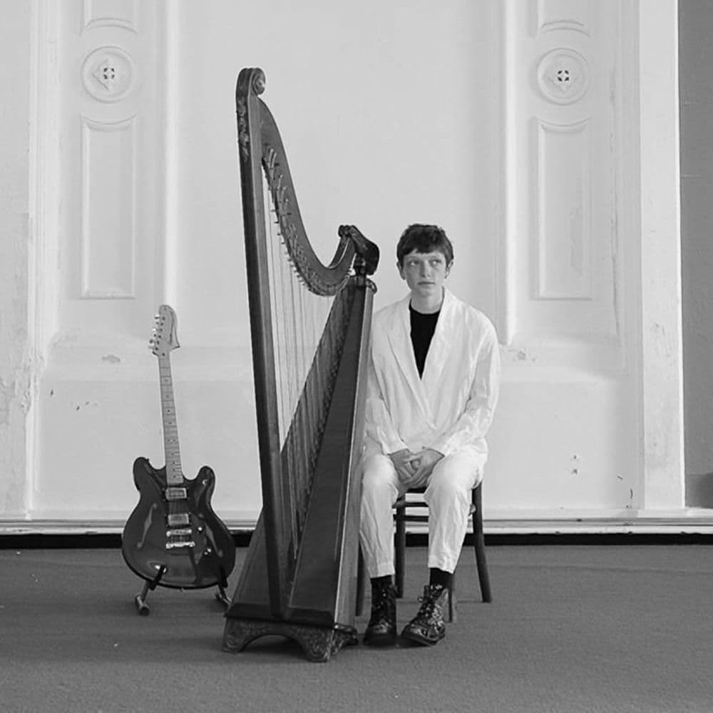 Cerys Hafana – Folk