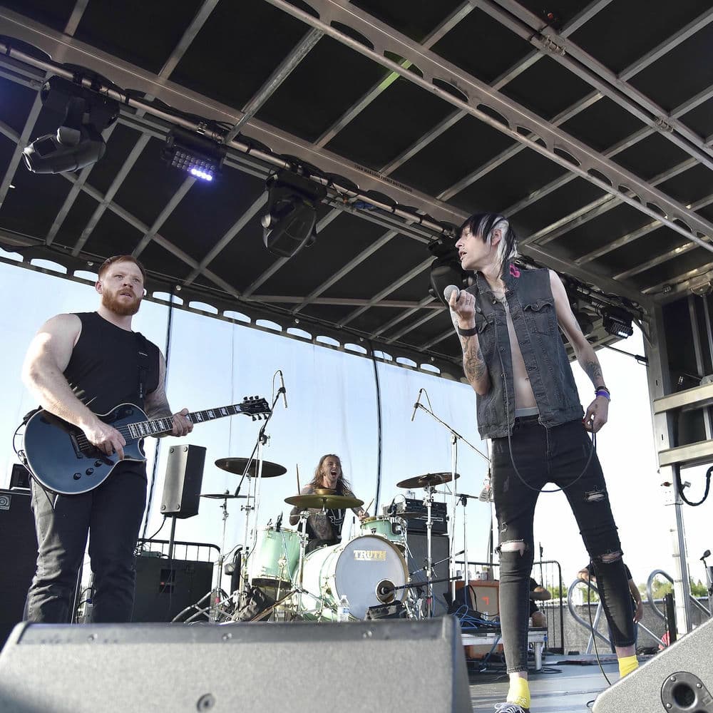 A Skylit Drive โ Screamo