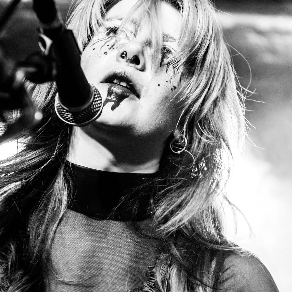 LOU K – Grunge