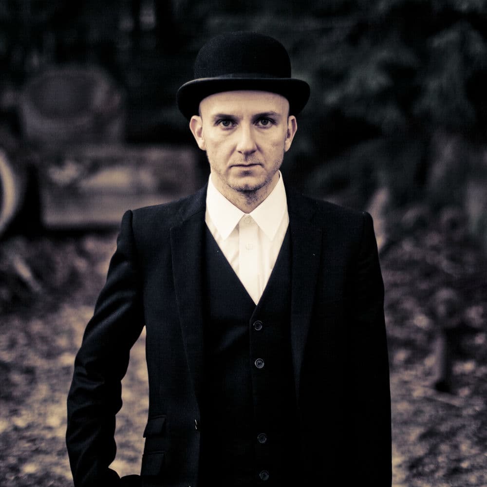 SAMULI PUTRO – Singer-Songwriter