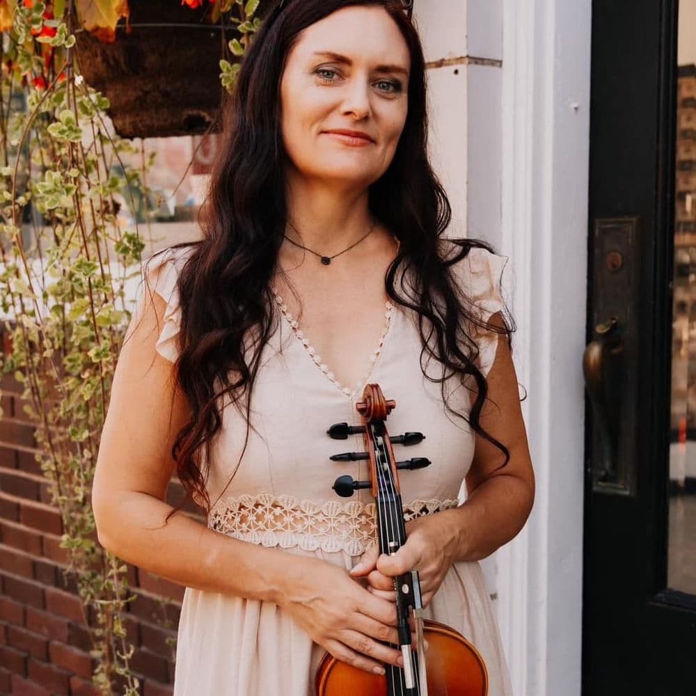 Molly Healey – Country