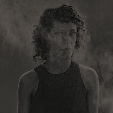 EMILY LOIZEAU