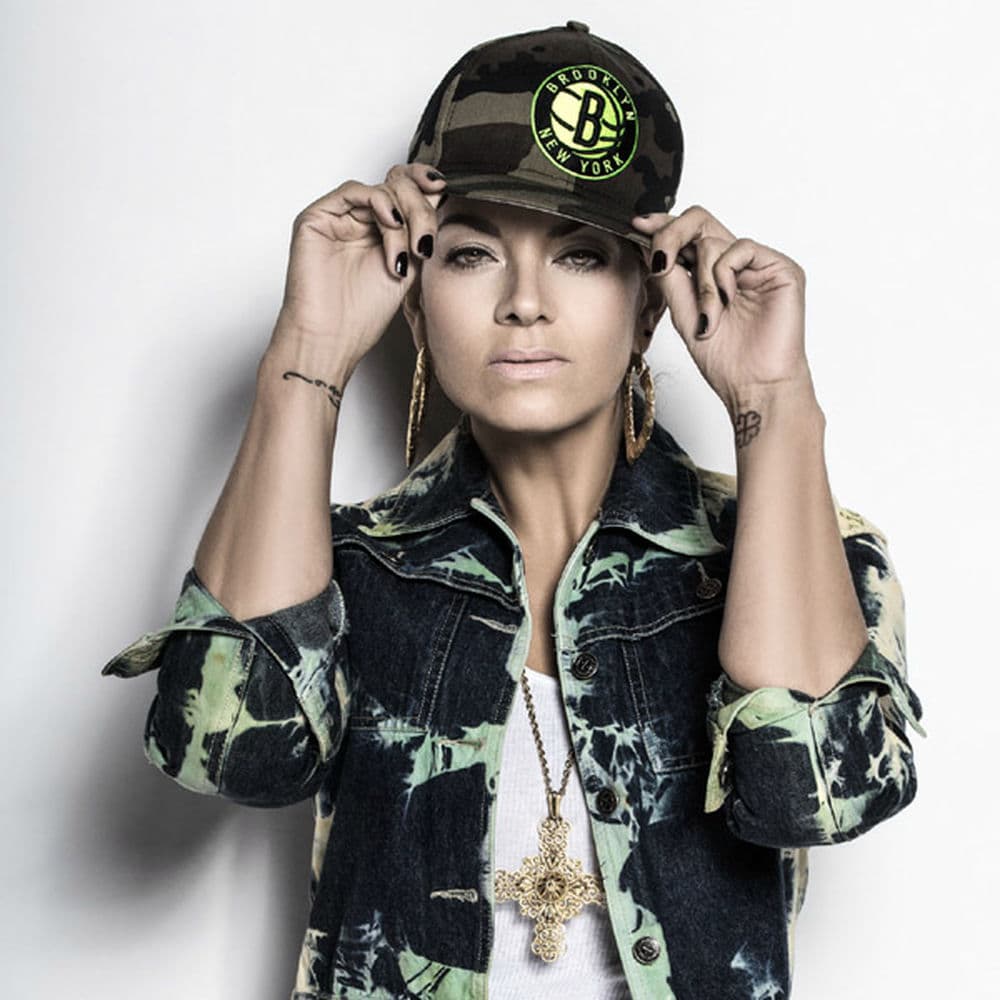 Anané – Dance