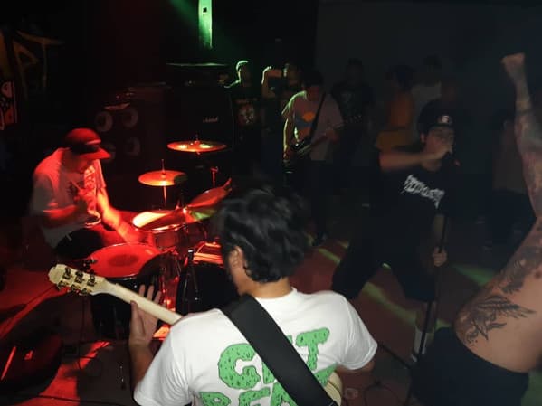 Man Dead Set – Rock