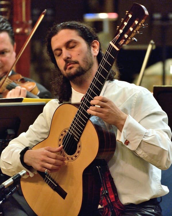Aaron Larget-Caplan – Classical