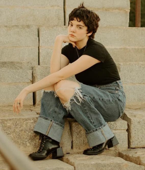 Madilyn Mei – Folk, World, & Country