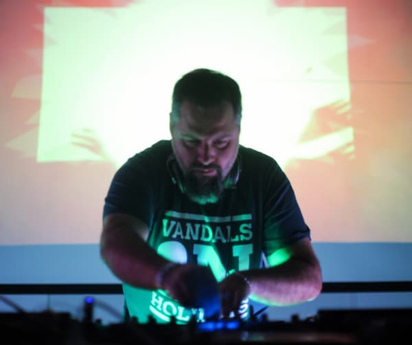 JUNIOR SP. – Electro